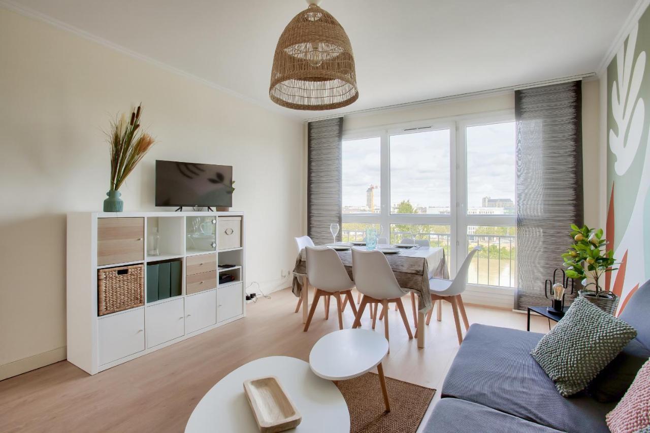 Escapade Sur L'Ile De Nantes Avec Vue Sur La Loire Apartment Luaran gambar